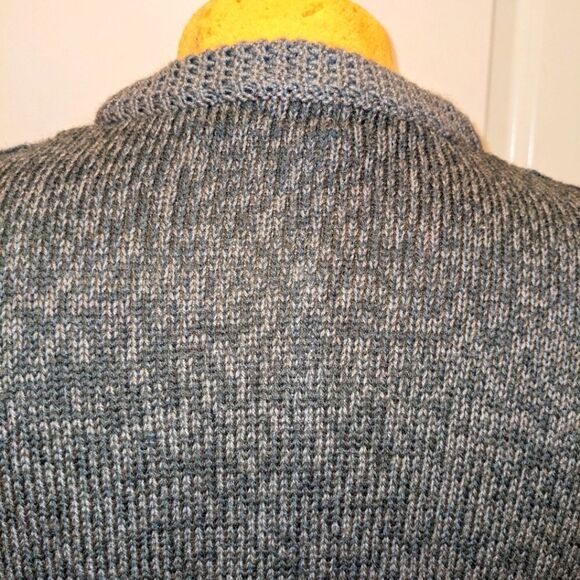 $5 Item! Women's Grey Chunky Knit Mixed Pattern Acrylic Sweater - Picture 8 of 11